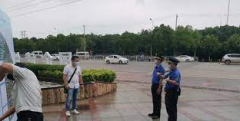 <b>2号站开户测速黄陂城管：集中整治夜市摊点 违规</b>